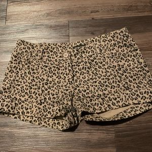Leopard shorts M